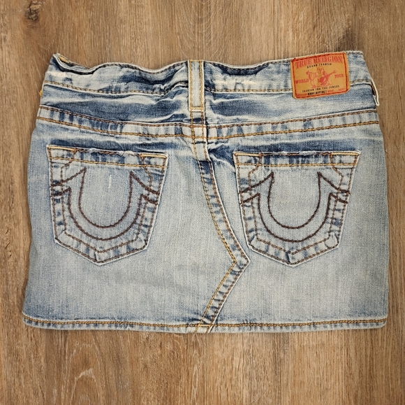 True Religion Bobby Skirt Size 28 Light Wash Denim - Picture 3 of 6